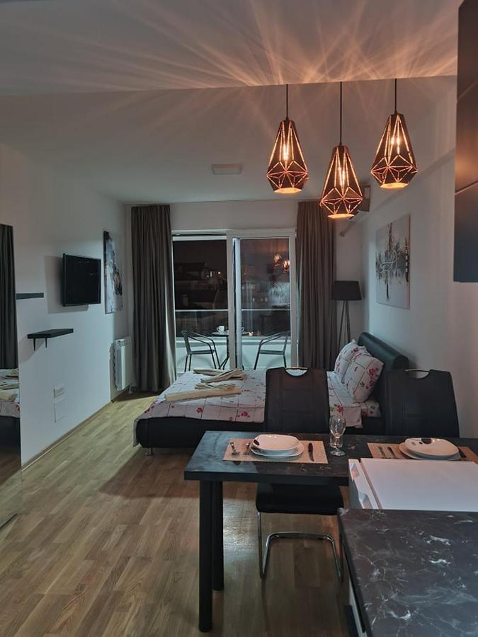 Porta Bus Station Apartment Szkopje Kültér fotó