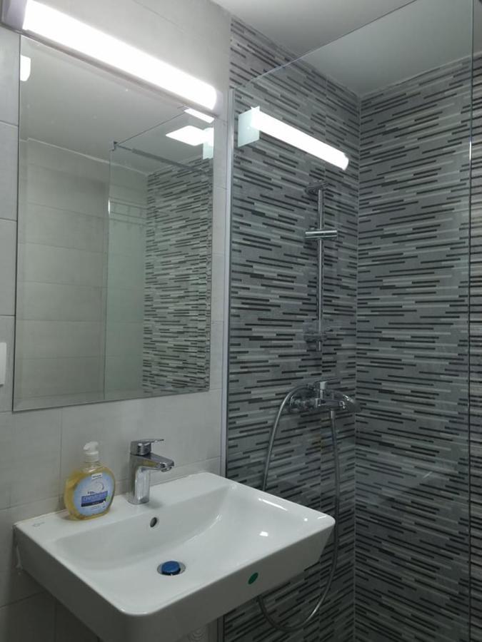 Porta Bus Station Apartment Szkopje Kültér fotó